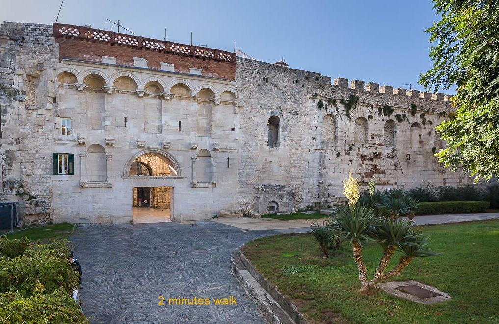 Old City Luxury Apartment Iris Split Exterior foto